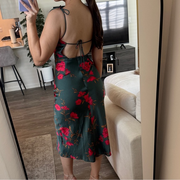 Hello Molly Green Floral Dress - Picture 10 of 16